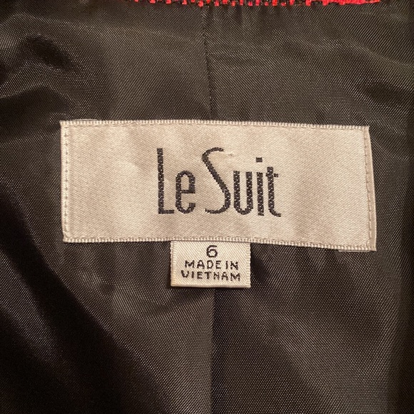 Le Suit Black & Red 2-pc Skirt Set - Picture 4 of 13